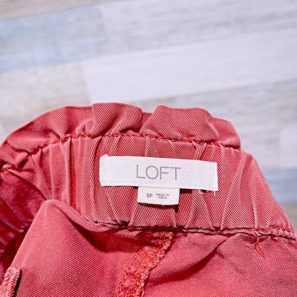 LOFT Pull On Soft Twill Shorts Red Paperbag High Rise Womens SP Small Petite - Picture 4 of 6